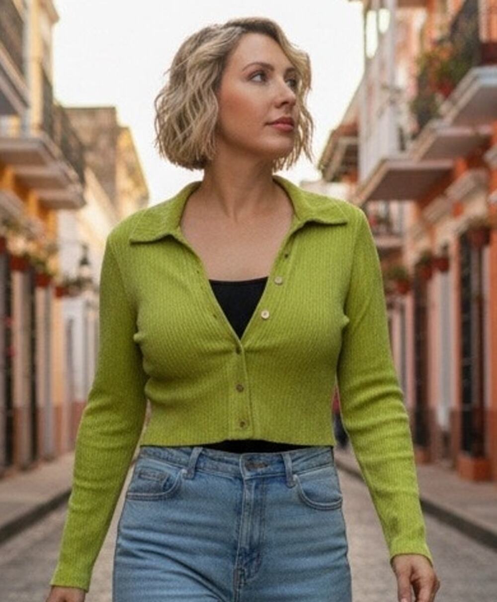 PacSun Y2K 70's style ribbed velour collared crop top